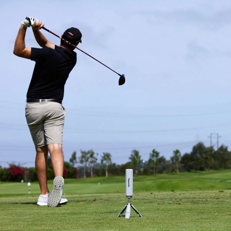 Monitor de Lanzamiento RAPSODO MLM2PRO   GOLF SIMULATOR - TITLEIST 3 BALL