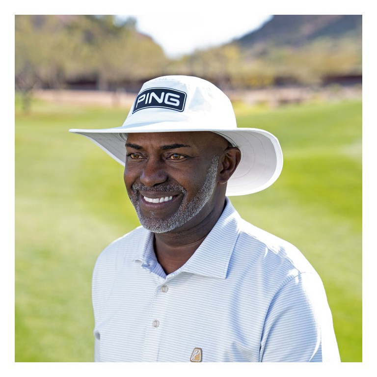 Sombrero PING Tour Boonie con protección solar UPF 50+ y ventilación láser